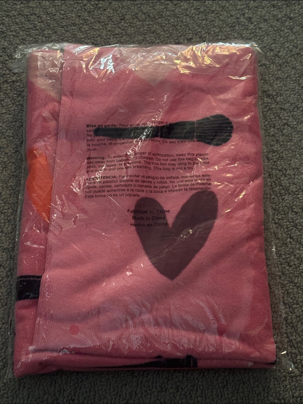 Mary Kay Limited Edition Pink & Orange Heart Blanket - Picture 2 of 2